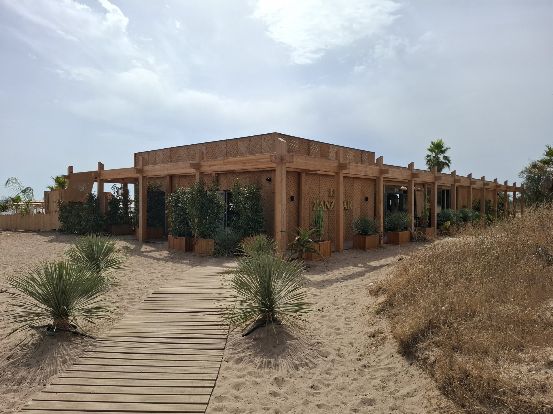 Créateur de restaurants de plage démontables